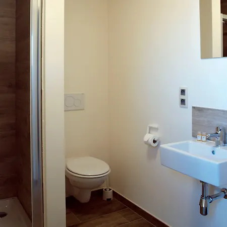 Hotel Ladeuze Loviano