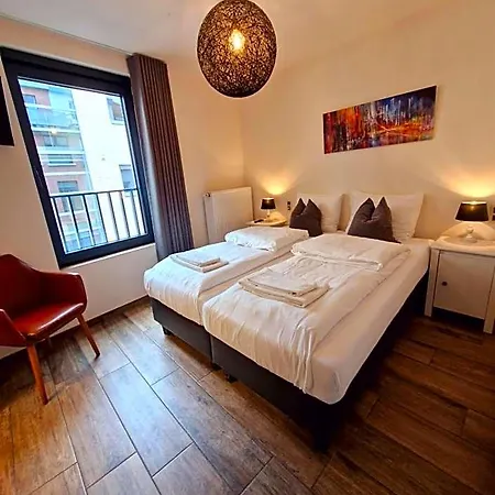 Hotel Ladeuze 2*